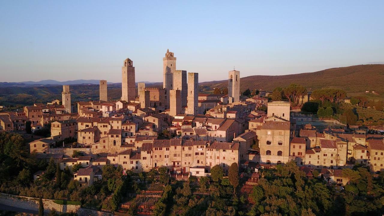Castello Di Fulignano Soarzio Panoramic Apartment San Gimignano Exteriör bild